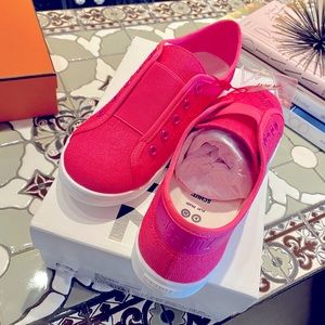 Schutz neon pink sneaker